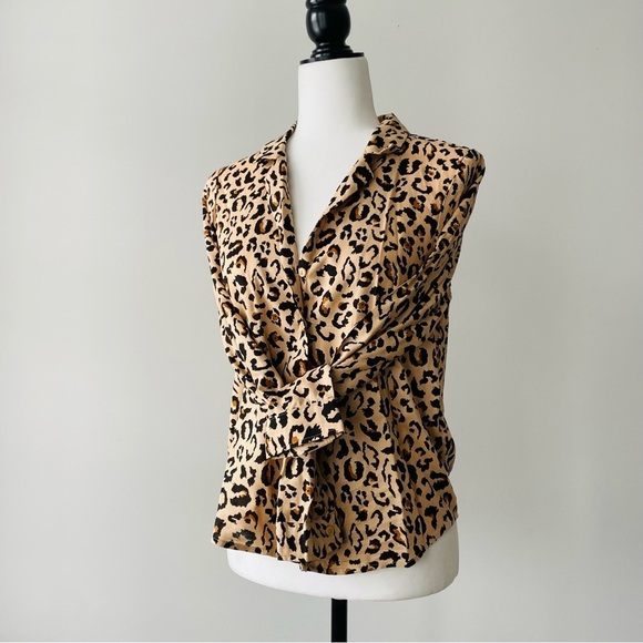Long Sleeve Leopard Casual Button Down Shirt - Picture 3 of 14